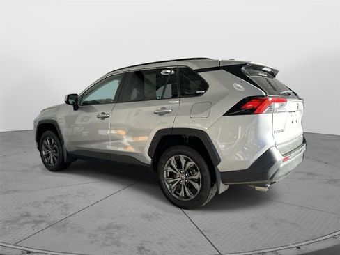 Used 2024 Toyota RAV4 XLE Premium image 3