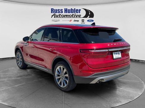 Used 2022 Lincoln Corsair AWD w/ Premium Package image 3
