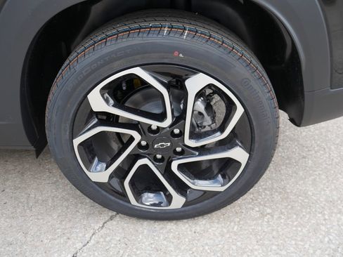 New 2026 Chevrolet Trax RS w/ Driver Confidence Package FWD image 31
