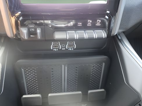 New 2026 RAM 3500 Laramie AWD/4WD image 26