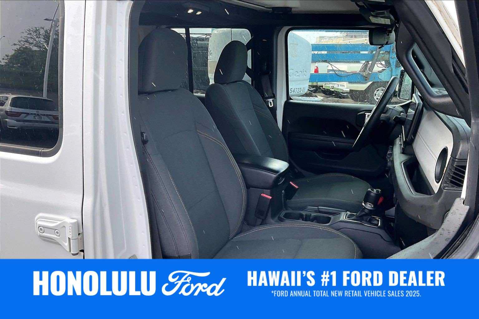 Used 2024 Jeep Wrangler Unlimited w/ Dual Top Group AWD/4WD image 13