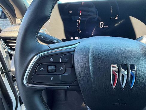 Certified 2025 Buick Envista Sport Touring image 13