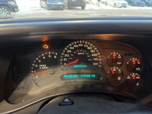 Used 2004 Chevrolet Tahoe LT w/ LT Preferred Equipment Group image 3