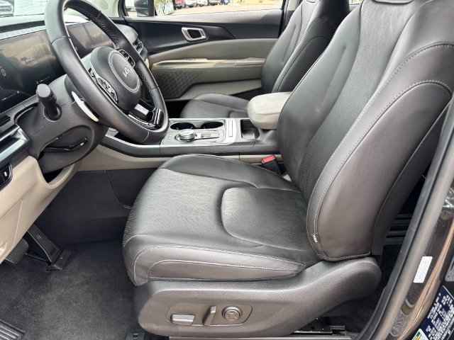 Used 2026 Kia Carnival LXS FWD image 20