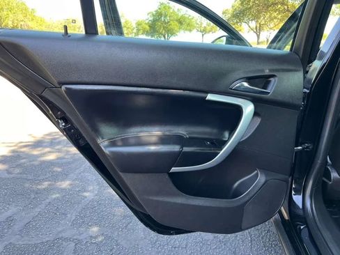 Used 2016 Buick Regal Sedan 4D image 21