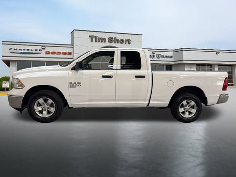Used 2024 RAM 1500 Classic SLT AWD/4WD image 2