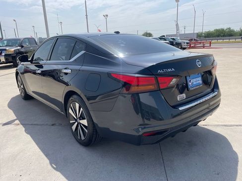Certified 2022 Nissan Altima 2.5 SV FWD image 5