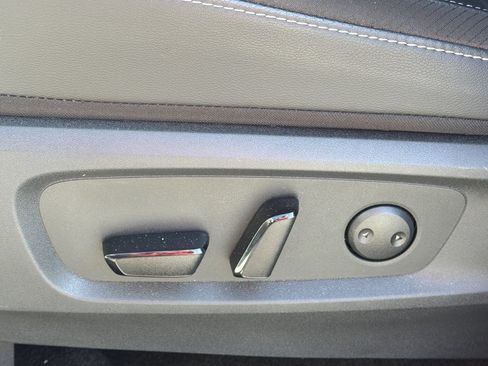 Certified 2025 Nissan Pathfinder SL AWD/4WD image 17