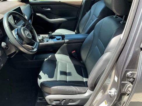 Used 2023 Nissan Rogue SL image 11