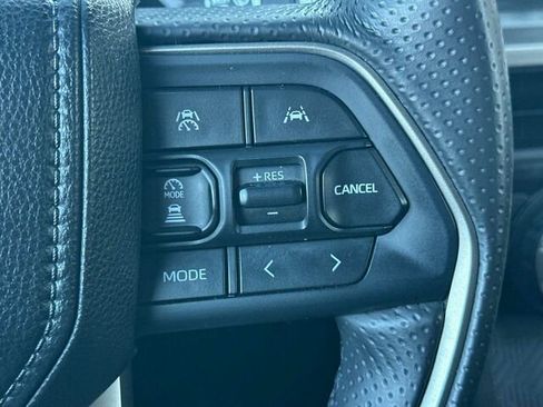 Used 2025 Toyota 4Runner SR5 image 29