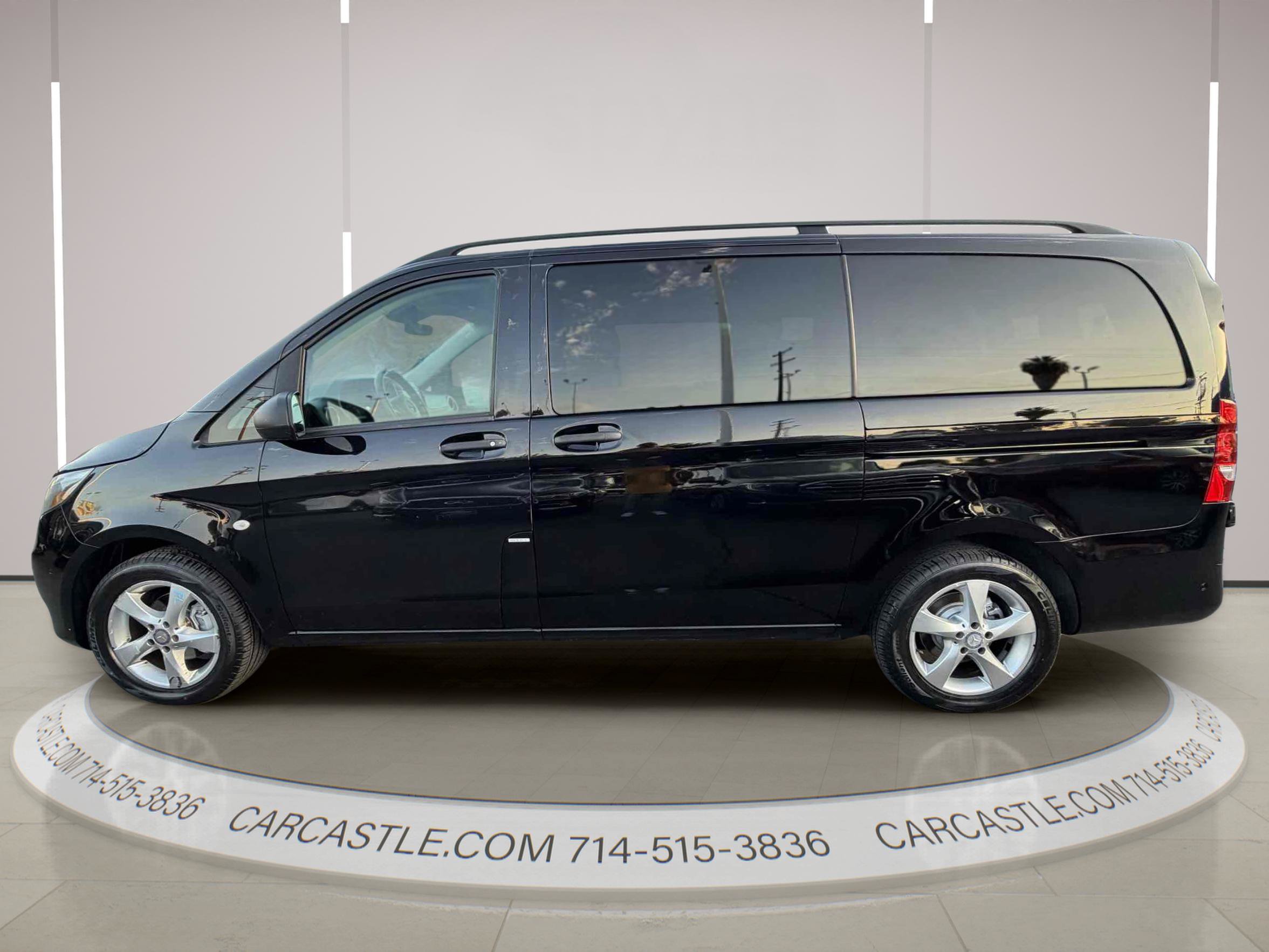 Used 2016 Mercedes-Benz Metris Passenger image 2