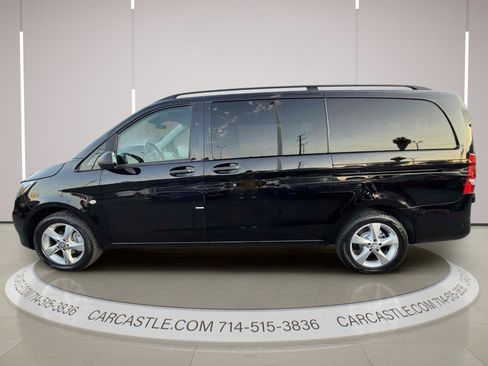 Used 2016 Mercedes-Benz Metris Passenger image 2