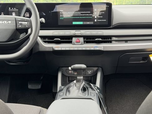 New 2026 Kia K4 FWD image 16