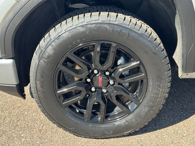 Certified 2024 GMC Sierra 1500 Elevation w/ LPO, Elevation Black Package AWD/4WD image 10