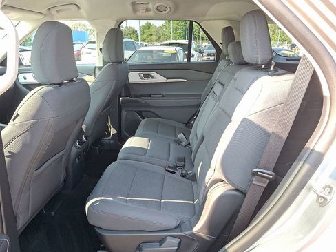 Used 2025 Ford Explorer Active image 10