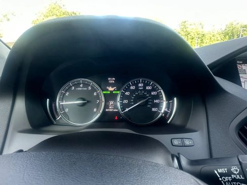 Used 2018 Acura MDX w/ Technology Package AWD/4WD image 10