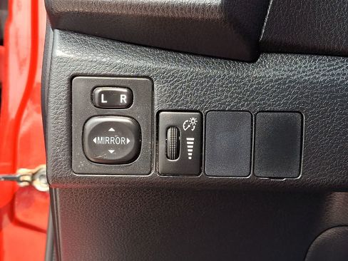 Used 2016 Toyota Corolla S FWD image 28
