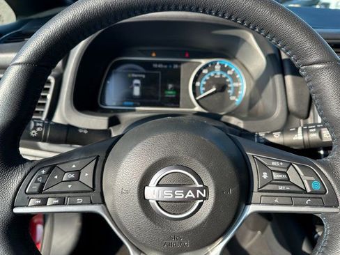 Used 2025 Nissan Leaf SV Plus image 27