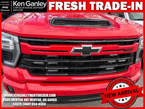 Used 2024 Chevrolet Silverado 2500 LTZ w/ LTZ Plus Package image 13