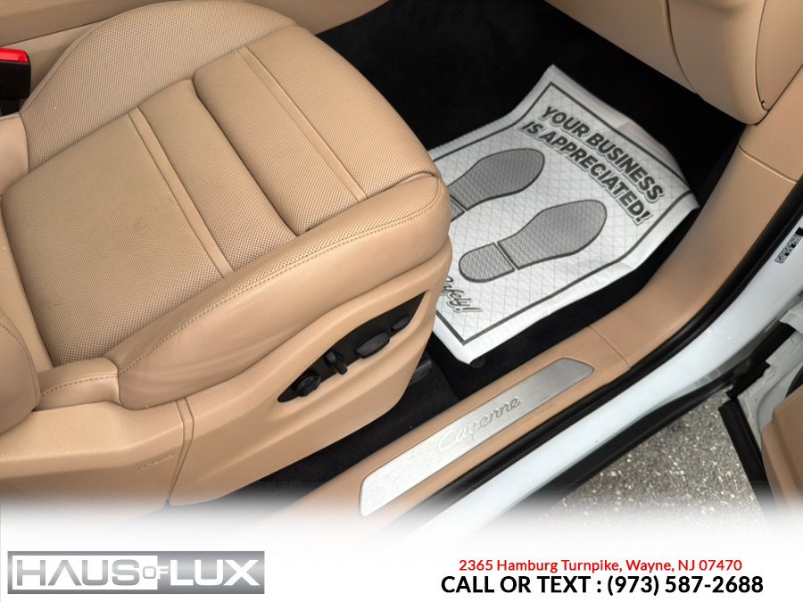 Used 2023 Porsche Cayenne w/ Assistance Package AWD/4WD image 31