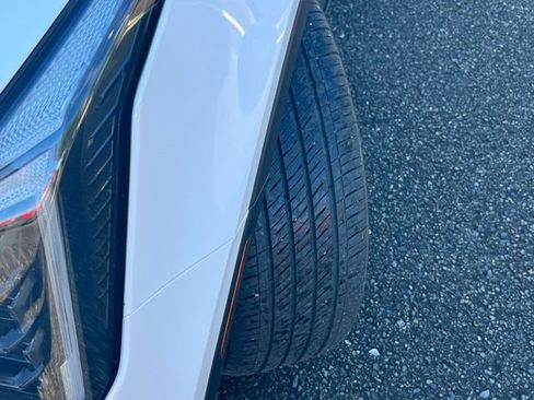 Certified 2024 Kia Sorento S image 3