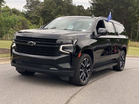 Used 2023 Chevrolet Suburban RST AWD/4WD image 9
