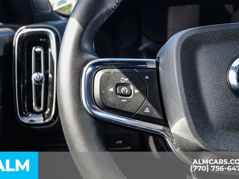 Used 2022 Volvo XC40 P8 Recharge Ultimate image 33