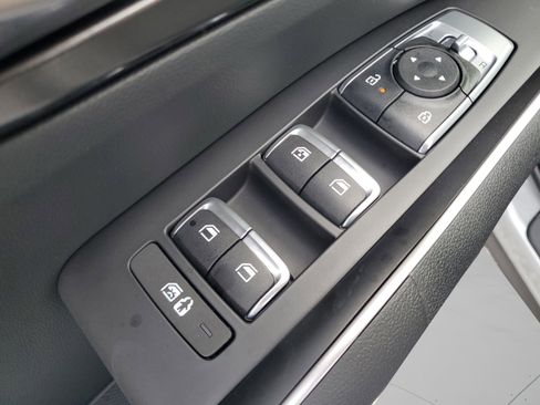 New 2026 Kia Sorento S image 5