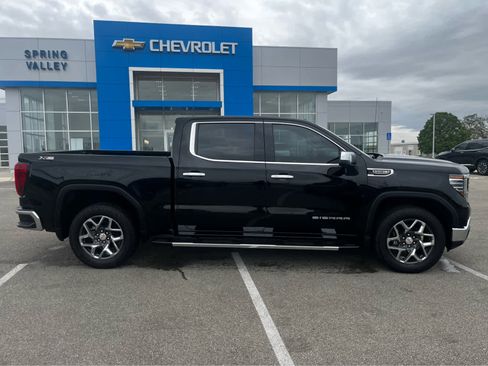Used 2024 GMC Sierra 1500 SLT w/ SLT Premium Plus Package AWD/4WD image 2
