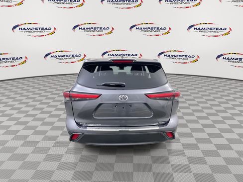 Used 2023 Toyota Highlander LE AWD/4WD image 7