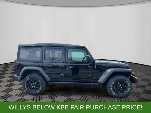 Used 2022 Jeep Wrangler Unlimited Sport AWD/4WD image 4