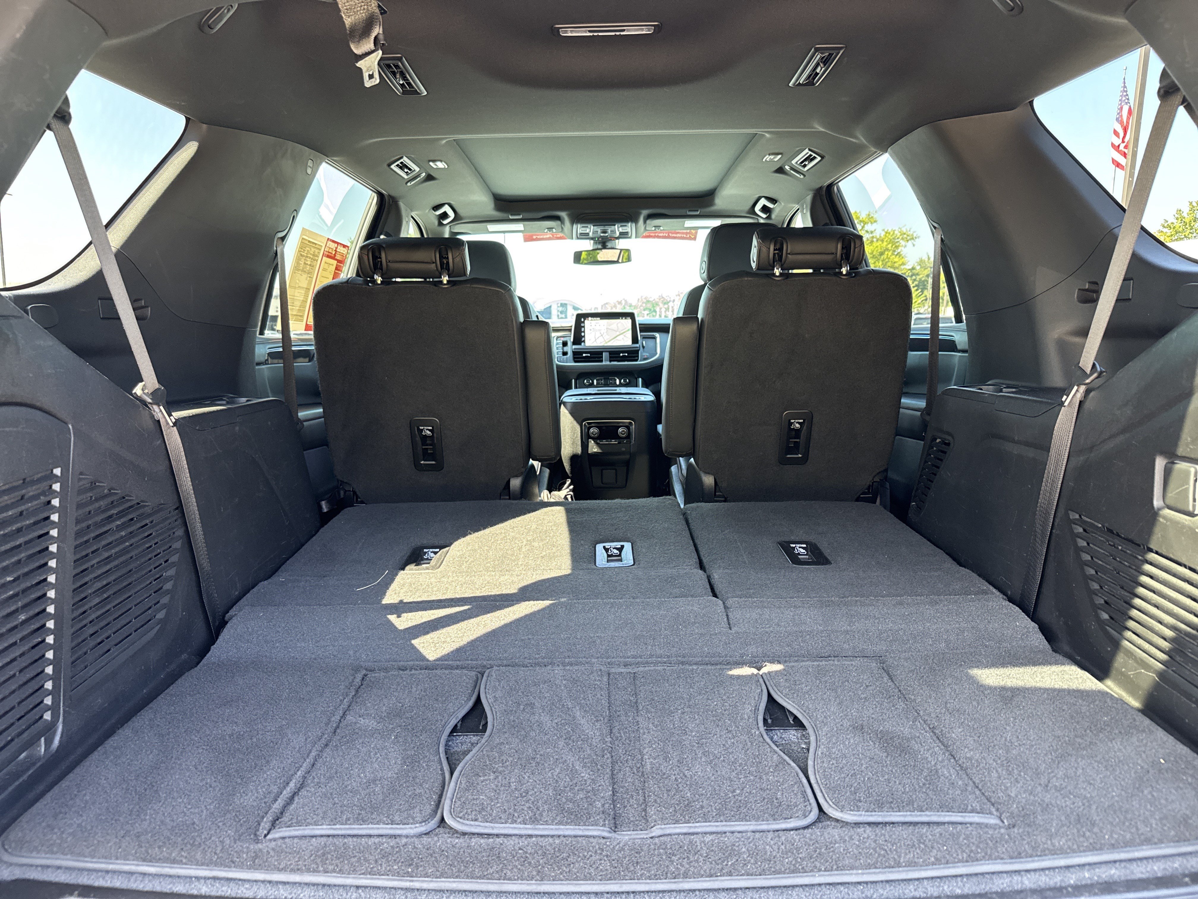 Used 2022 Chevrolet Tahoe RST w/ Sport Performance Package AWD/4WD image 37