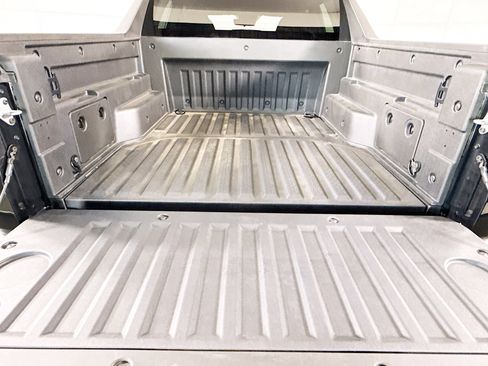 Used 2025 Hyundai Santa Cruz SE image 35