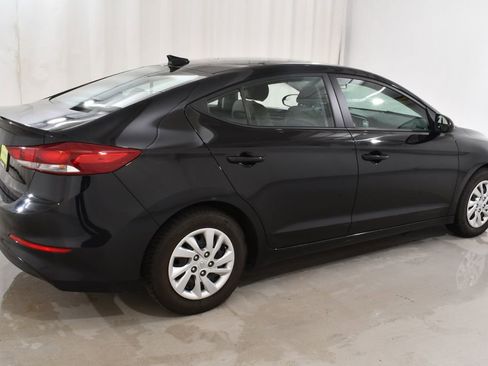 Used 2017 Hyundai Elantra SE FWD image 11