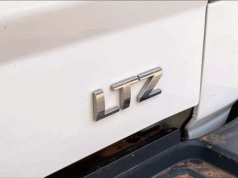 Used 2015 Chevrolet Silverado 2500 LTZ w/ Duramax Plus Package AWD/4WD image 10