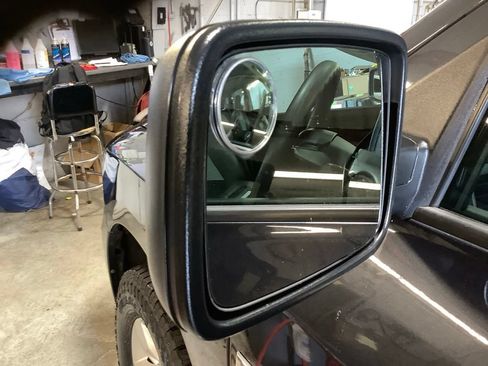Used 2017 RAM 1500 Express AWD/4WD image 15