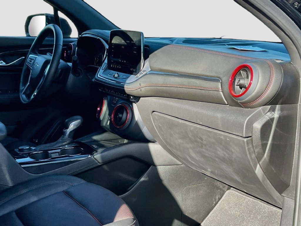 Used 2025 Chevrolet Blazer RS FWD image 29