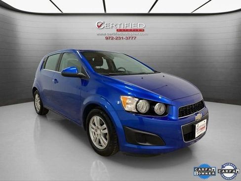 Used 2016 Chevrolet Sonic LT image 3