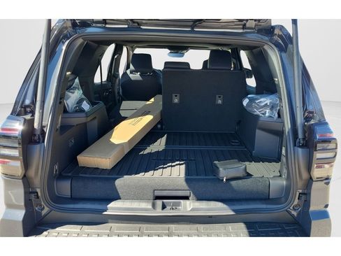 New 2026 Toyota 4Runner Platinum image 12