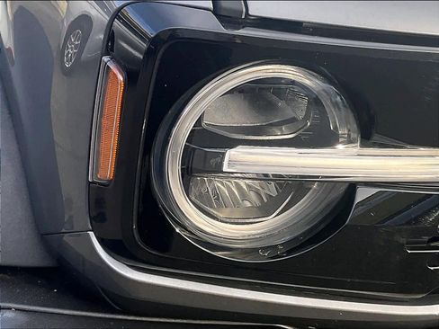 Used 2023 Ford Bronco Wildtrak image 32