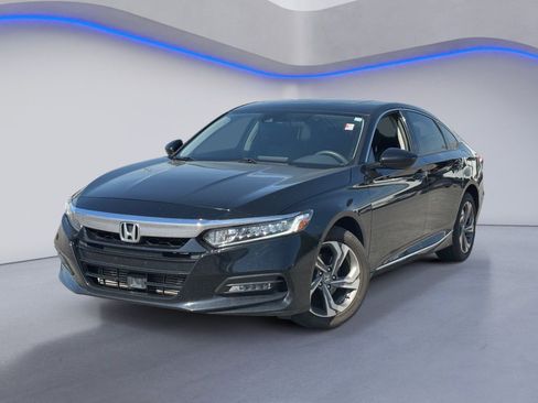 Used 2018 Honda Accord EX image 2