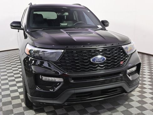Used 2023 Ford Explorer ST w/ Equipment Group 401A image 9