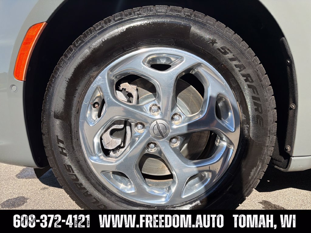 Used 2021 Chrysler Pacifica Limited w/ Premium & Safety Sphere Group AWD/4WD image 27