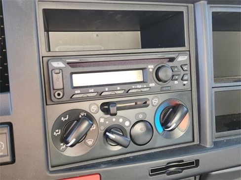 Used 2024 Isuzu NPR image 18