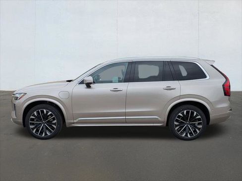 New 2026 Volvo XC90 T8 Plus w/ Protection Package AWD/4WD image 3