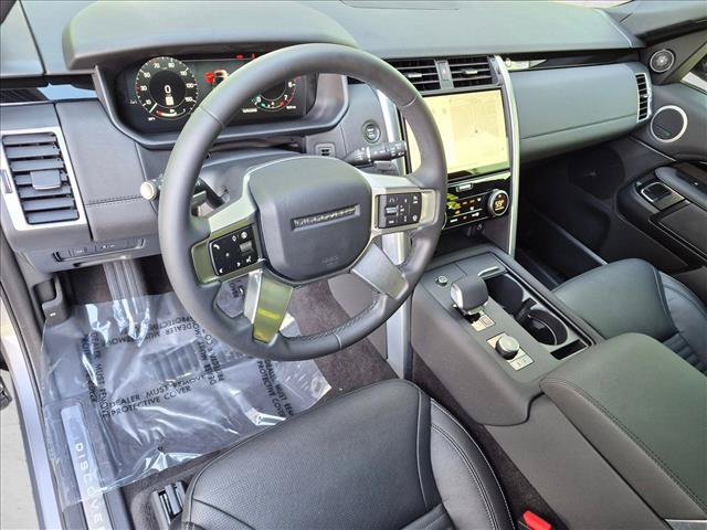 Certified 2025 Land Rover Discovery S AWD/4WD image 10
