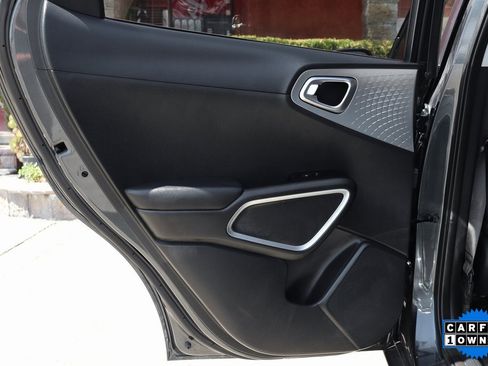 Used 2023 Kia Soul LX image 25