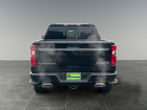 Used 2022 Chevrolet Silverado 1500 High Country w/ Technology Package image 6