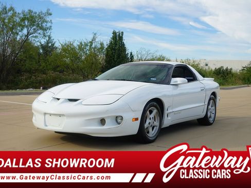 Used 1998 Pontiac Firebird Formula w/ Opt Pkg image 1