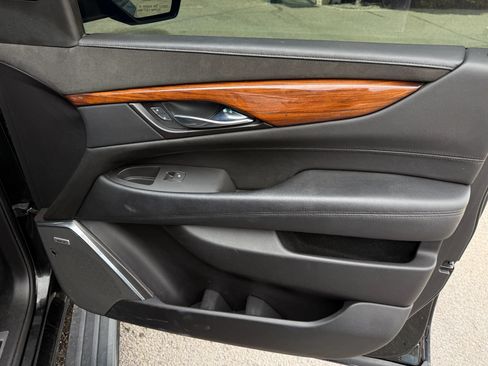 Used 2015 Cadillac Escalade Premium RWD image 18